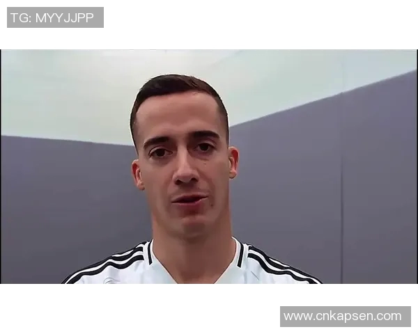 皇马传奇球星扑克牌集合展示球员风采与荣耀时刻 皇马传奇球星扑克牌集合展示球员风采与荣耀时刻