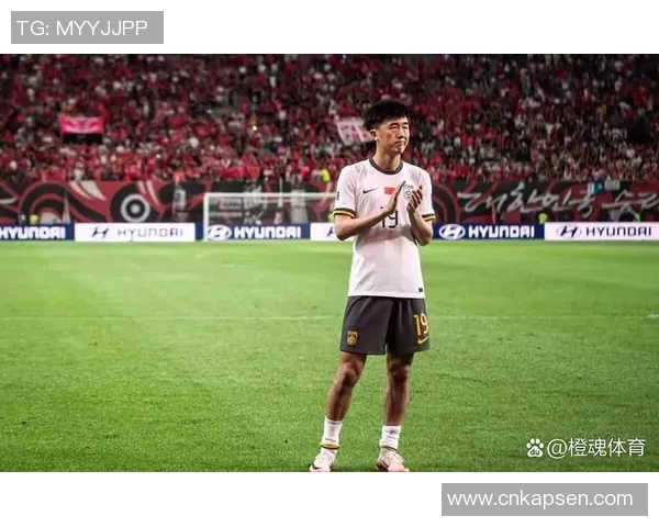 足球历史十大后卫球星排名揭晓 谁是你心中的防守之王 足球历史十大后卫球星排名揭晓 谁是你心中的防守之王