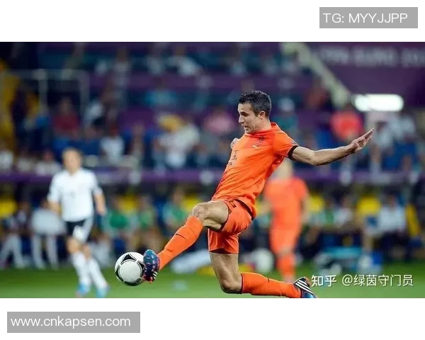 足球球星送内裤事件背后真相揭秘是谁送的并引发关注